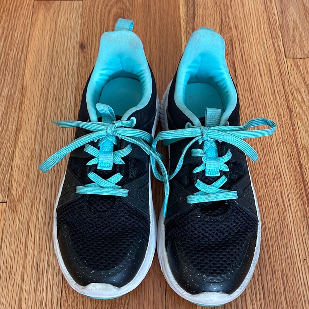 LIKE NEW girls sneakers size 13